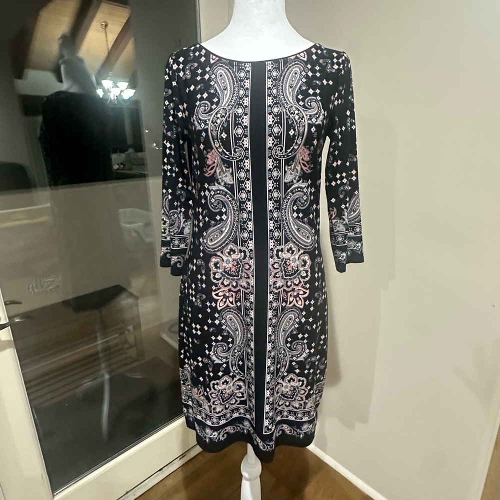 Shift dress. Size XS White House black market